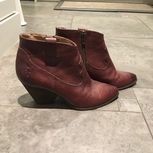 Frye ankle boots in rich brown